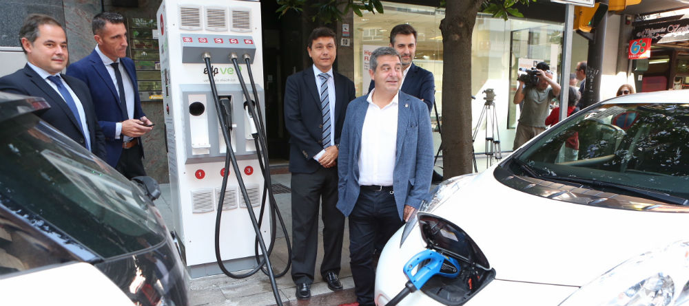 Gijón estrena diez nuevos puntos de recarga para vehículos eléctricos